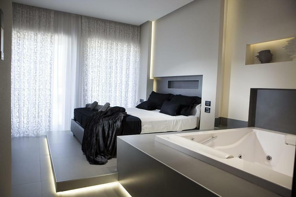 Crystal Skyline Neapolis Lejlighed Eksteriør billede